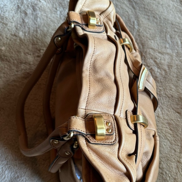 B Makowsky tan glove leather double handled belted shoulder bag.  New. - Picture 3 of 4